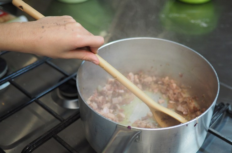 Come preparare la pasta ai 5 buchi 