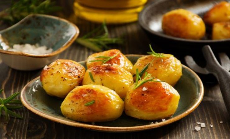 ricetta patate al forno croccanti