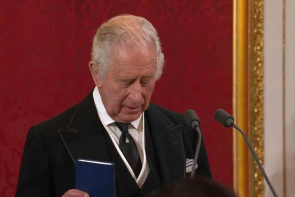 Re Carlo malato reazione Camilla